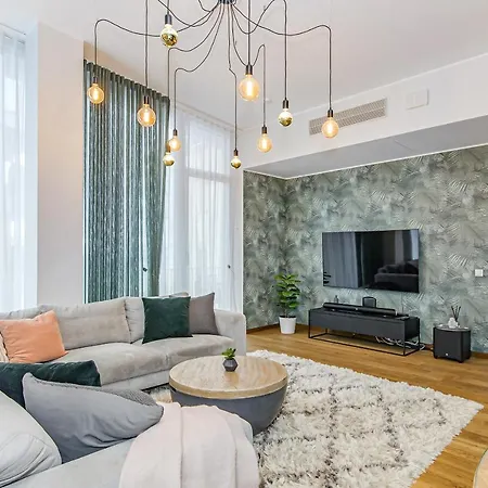 Iconic Luxury Penthouse In Heart Of Διαμέρισμα